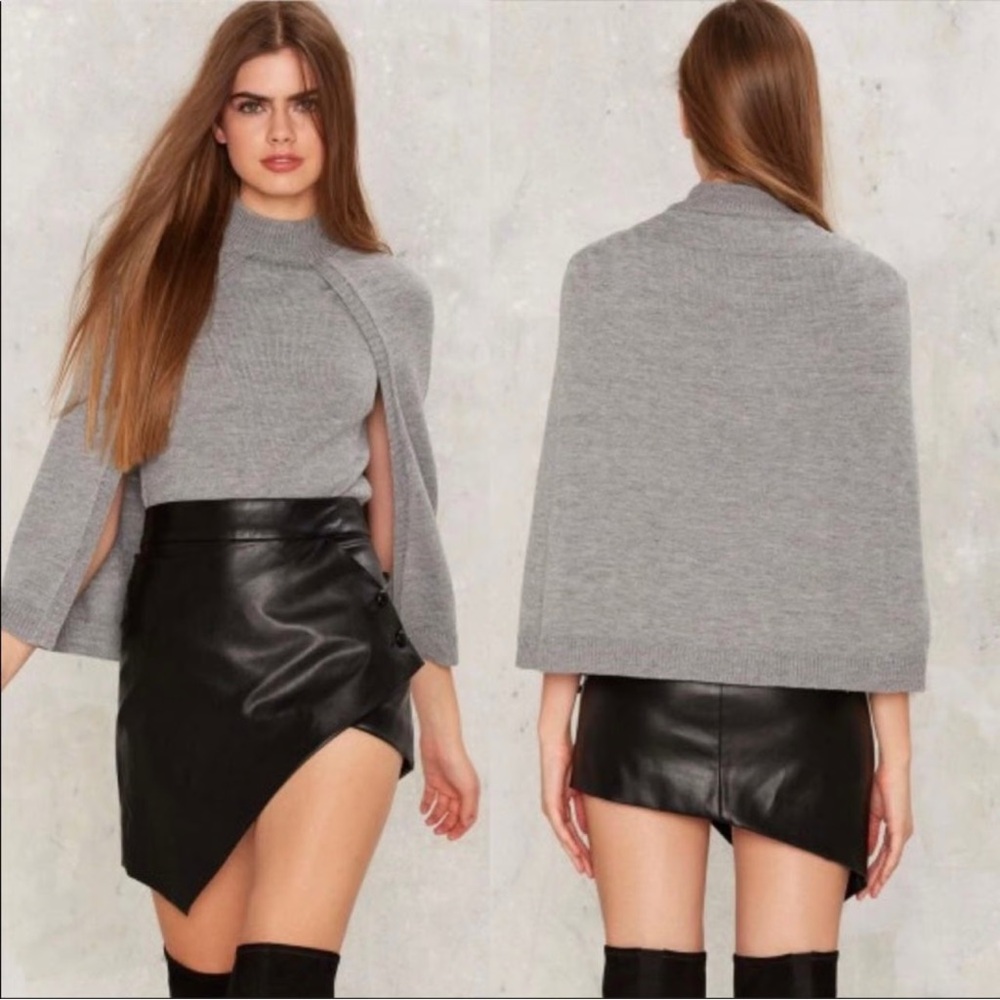 NEW NASTY GAL BLACK FAUX VEGAN LEATHER ASYMMETRICAL BUTON MINI SKIRT SMALL RARE